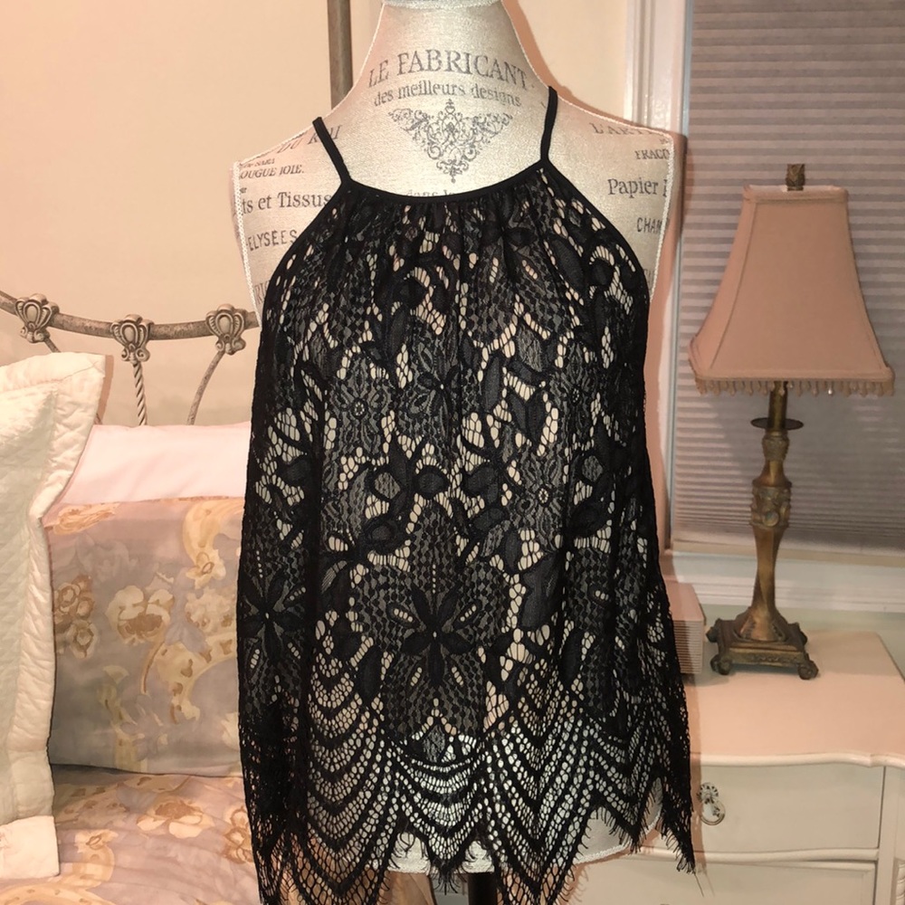 ☀️Black and Nude Lacey Top